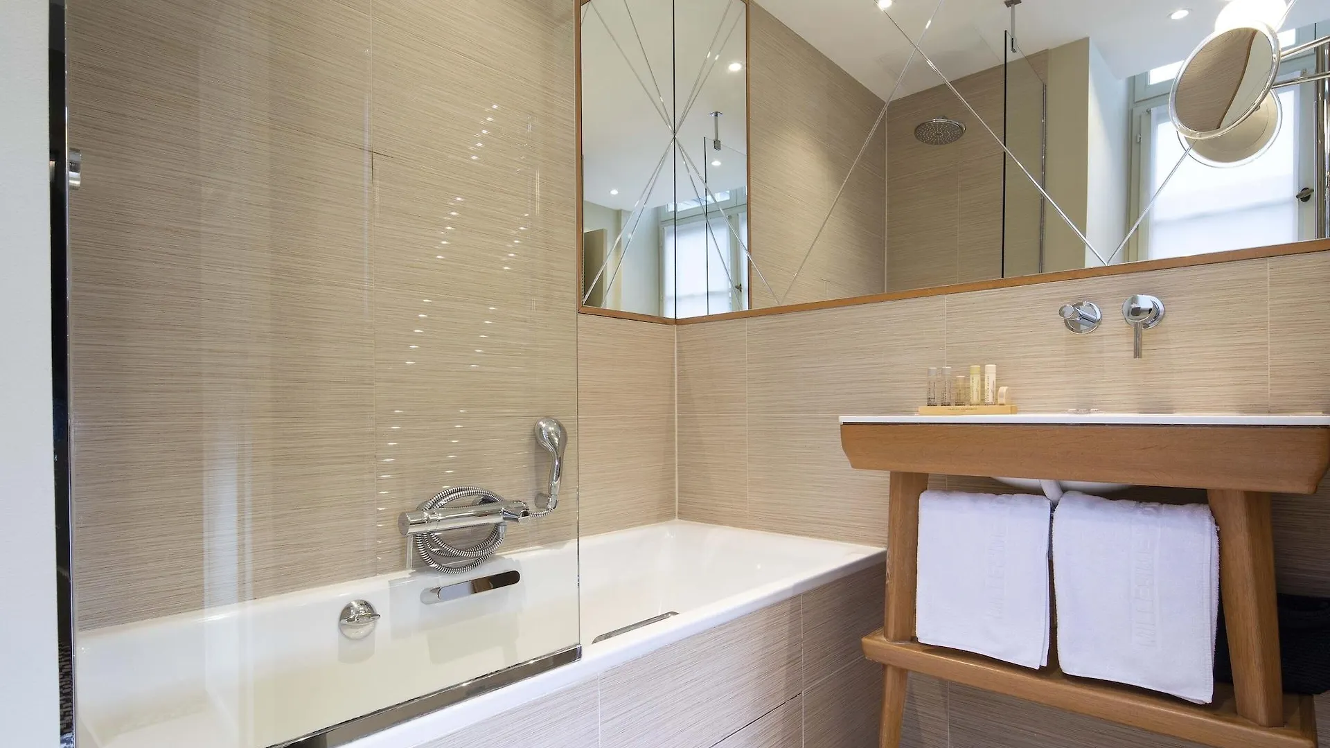 ****  Millesime Hotel Paris France